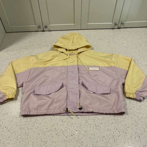 AEROPOSTALE Crop Large Women's Rain or Windbreaker Jacket Light Purple & Yellow - Picture 3 of 9